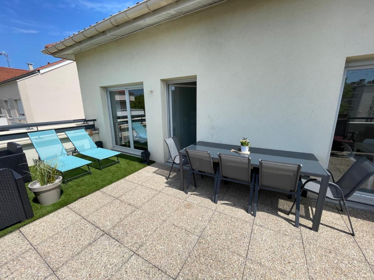Bngo I Immense Rooftop Lyon I 2 Chambres, 4 Places Parkings, 2 Immenses Terrasses, 8 Personnes Buitenkant foto