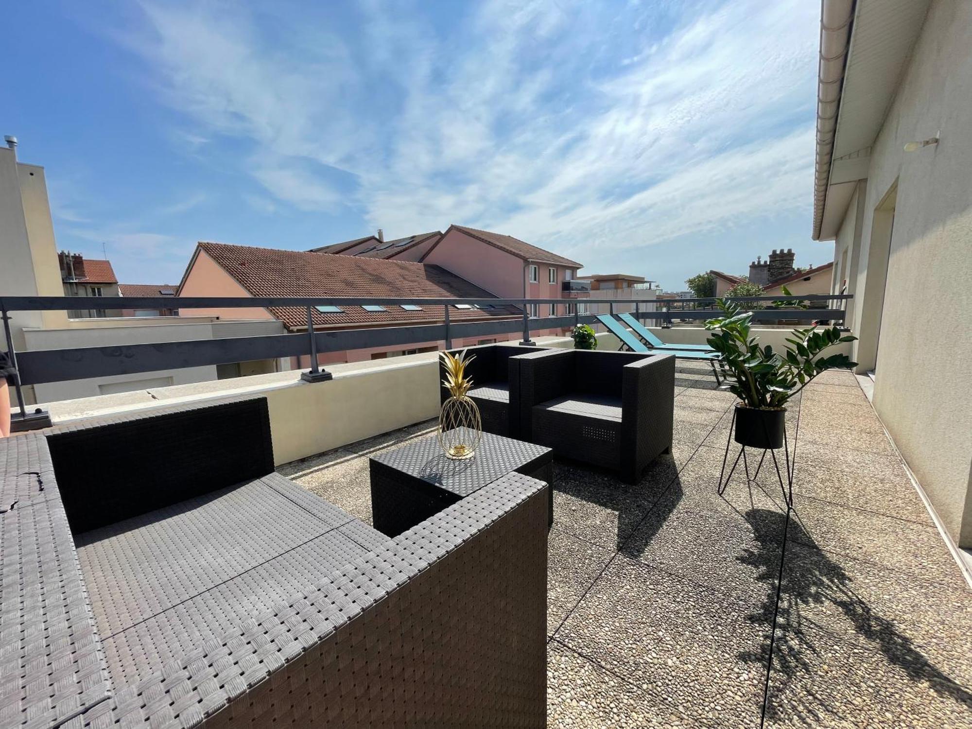 Bngo I Immense Rooftop Lyon I 2 Chambres, 4 Places Parkings, 2 Immenses Terrasses, 8 Personnes Buitenkant foto