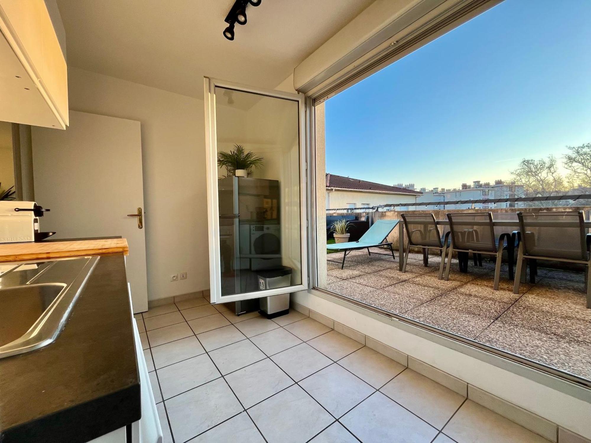 Bngo I Immense Rooftop Lyon I 2 Chambres, 4 Places Parkings, 2 Immenses Terrasses, 8 Personnes Buitenkant foto